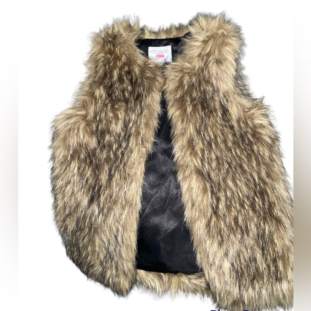 Faux fur girls vest, used very few times, like new